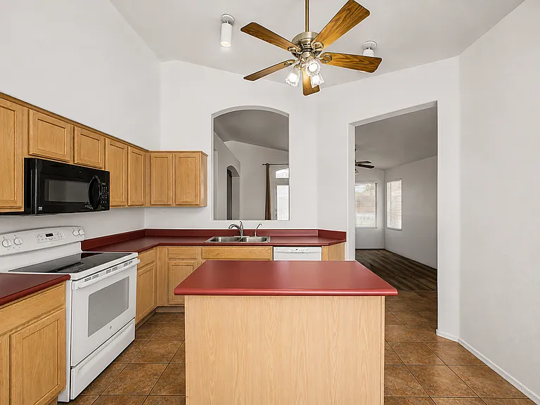 6906 W Phelps Rd — Photo 9