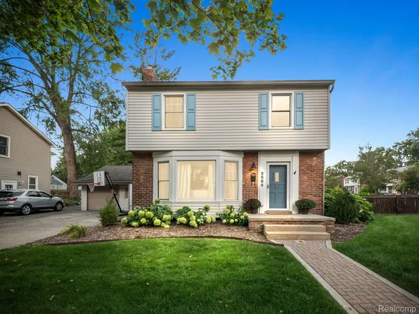 2585 Mortenson Blvd, Berkley, MI 48072