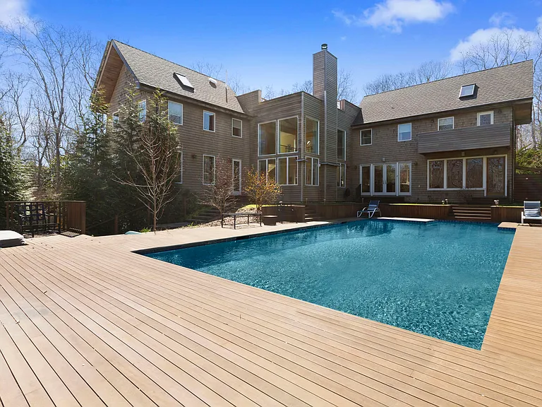 31 Sycamore Ln — Photo 1
