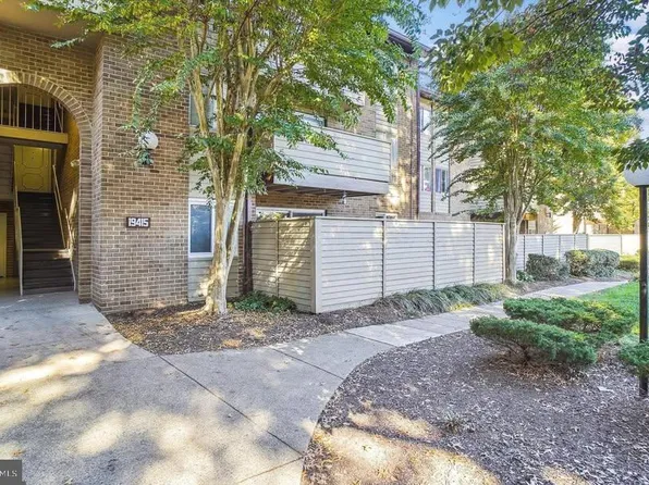 19415 Brassie Pl APT 104, Montgomry Vlg, MD 20886