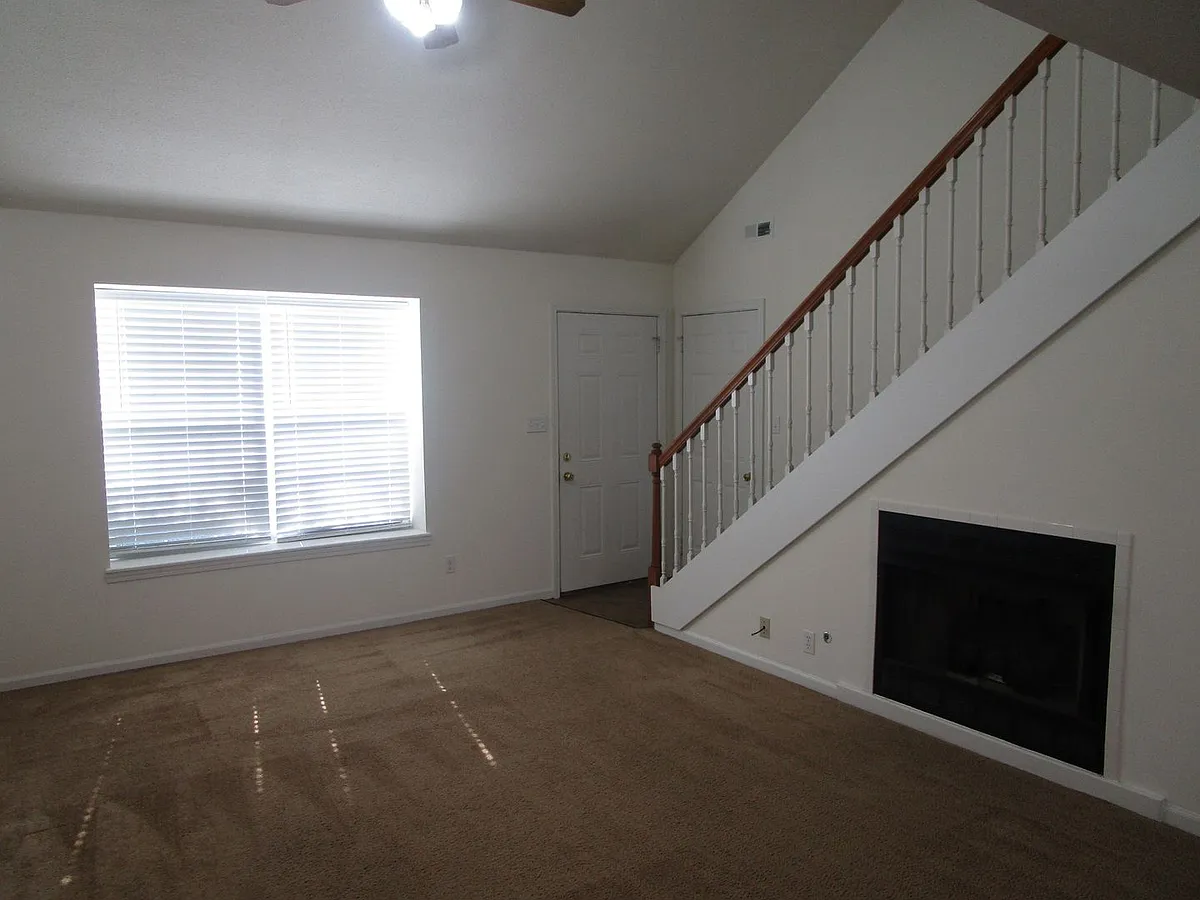 Building Photo - 3505-3507 La Mesa Dr.