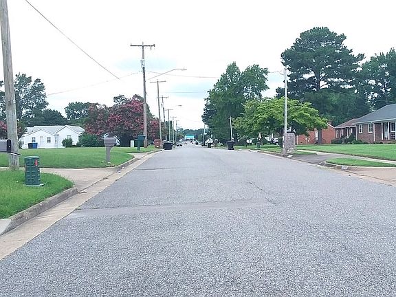 4th image of 5504 Connie Ln