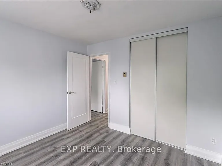 529 Elm St #19 — Photo 2