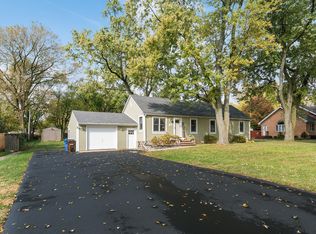 829 S Cedar Rd, New Lenox, IL 60451