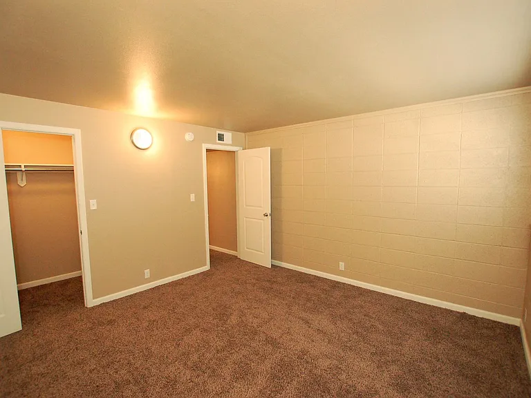 Welcome to Coronado Crossing Modern Comfort in Central Lubbock — Photo 7