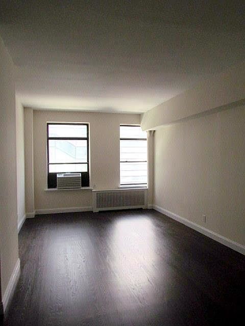 2nd image of 10 E 13th St APT 3A
