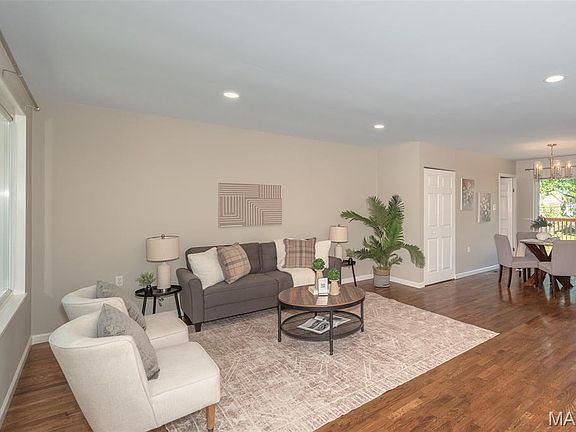 3rd image of 9041 Lemona Dr