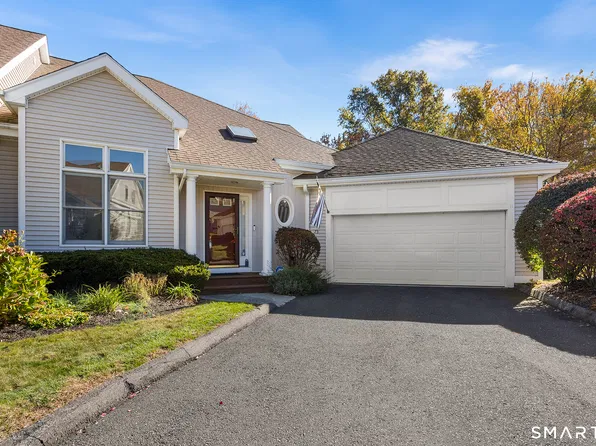73 Summerfield Gardens #73, Shelton, CT 06484