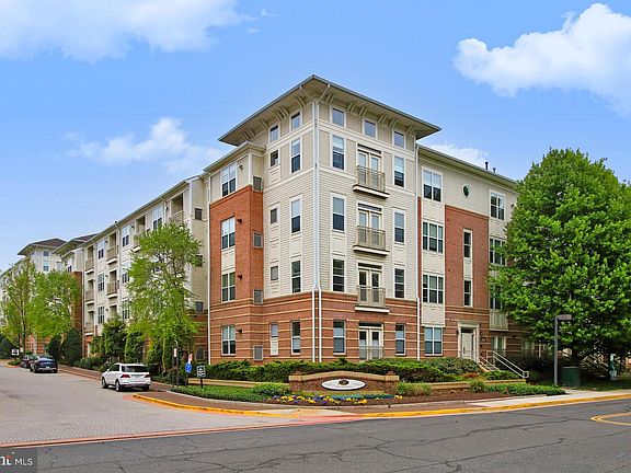 4th image of 9480 Virginia Center Blvd Unit 323