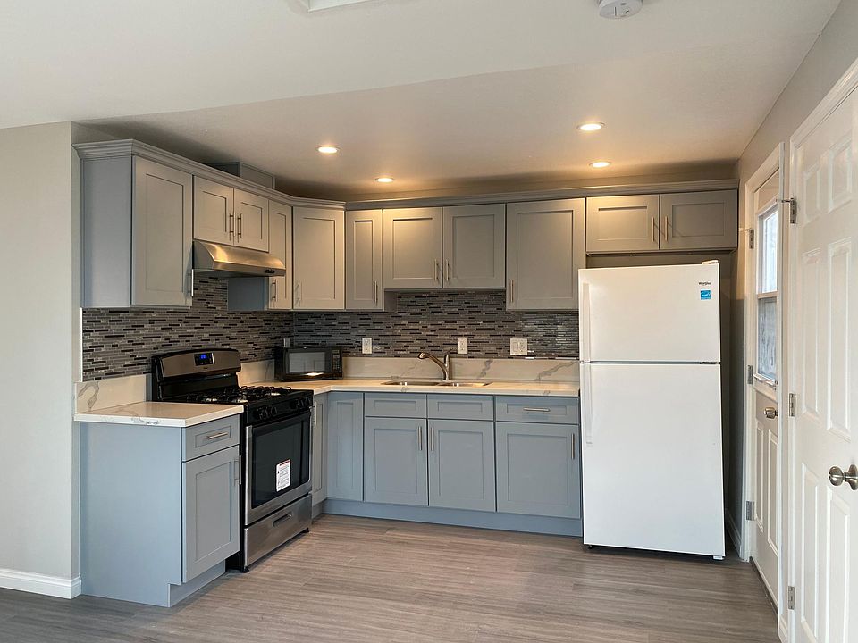 1st image of 2610 N Keystone St #2610