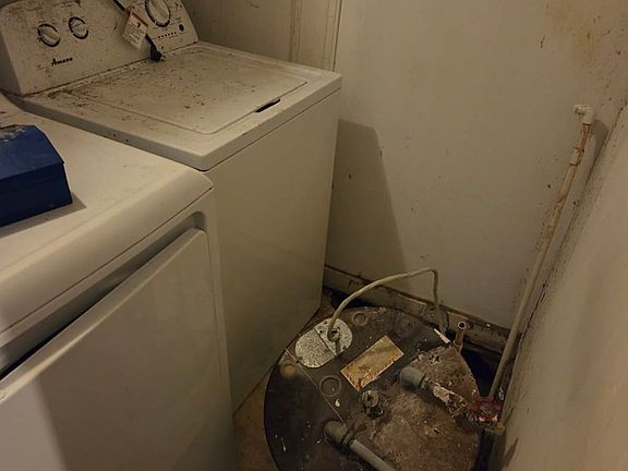 4th image of 160 McPherson Dr