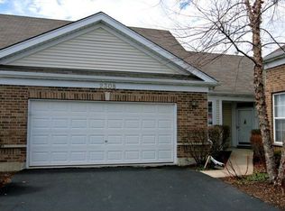 2308 Meadowcroft Ln, Grayslake, IL 60030