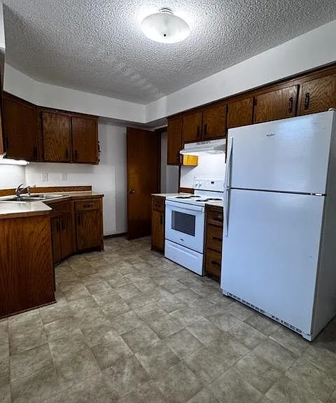 418 N Walnut St #B — Photo 3