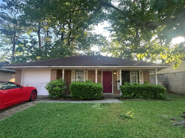 8525 Roitan Dr, Shreveport, LA 71106