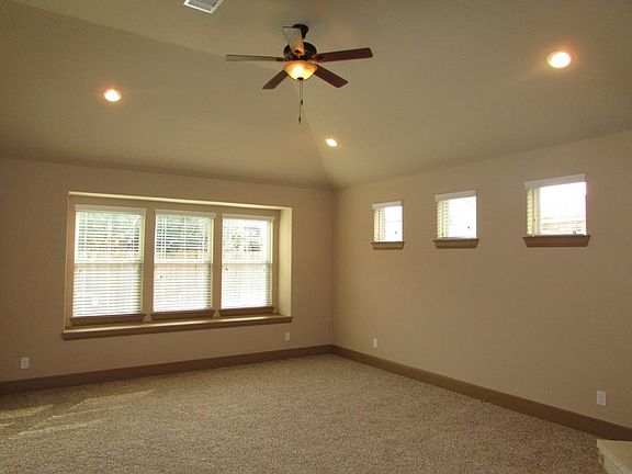 5th image of 20711 Grayden Dr