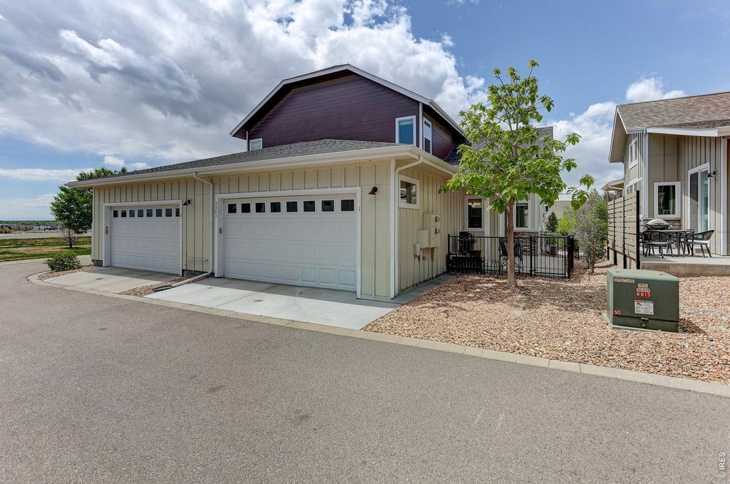 3343 Green Lake Dr #1