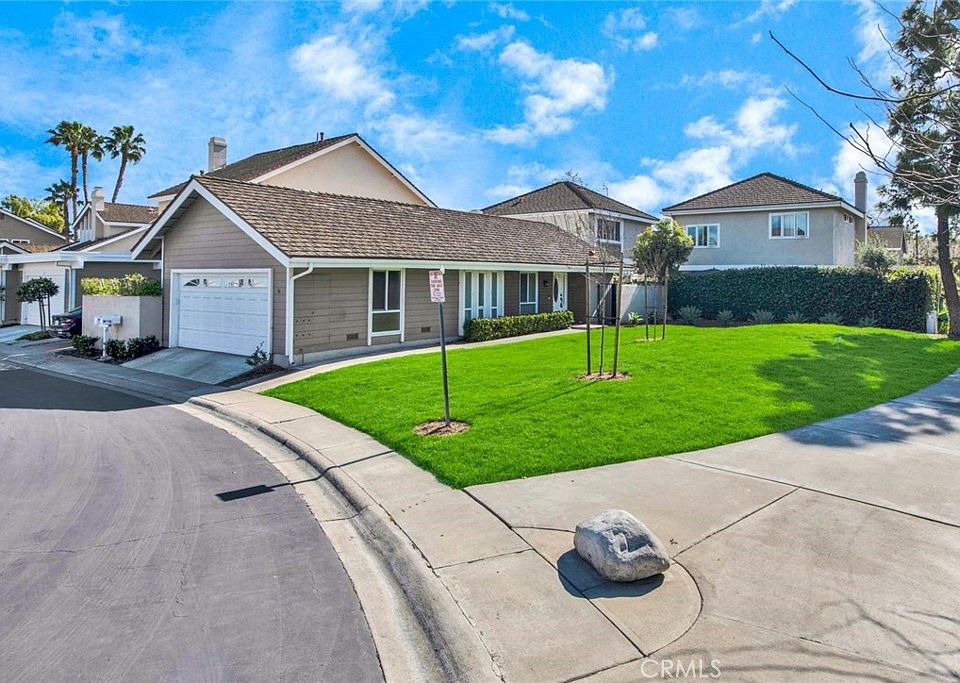 1st image of 16 Tanglewood Dr