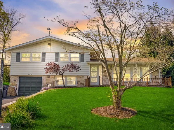 968 Old Ford Rd, Huntingdon Valley, PA 19006