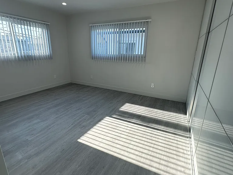 1145 S Holt Ave #7 — Photo 17