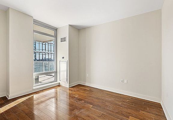 5th image of 2 Northside Piers APT 14F