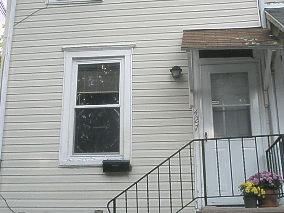 2nd image of 427 N Howard St