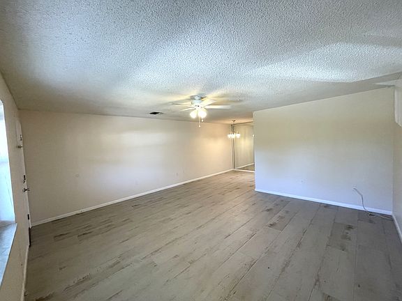 5th image of 544 SW 35th St #8