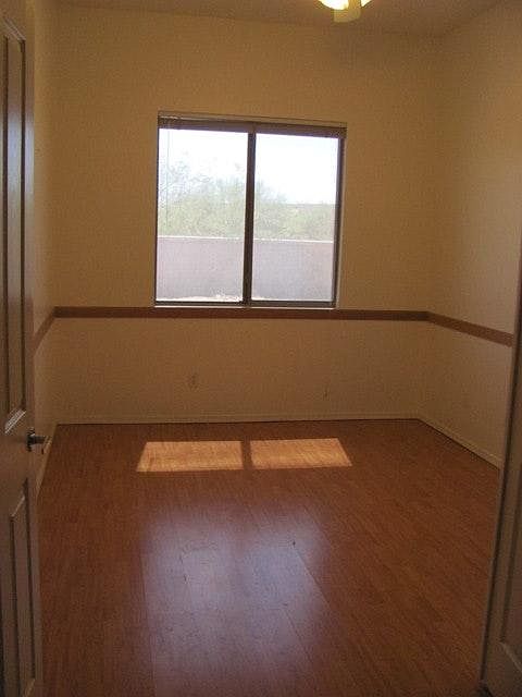 Den or 5th bedroom