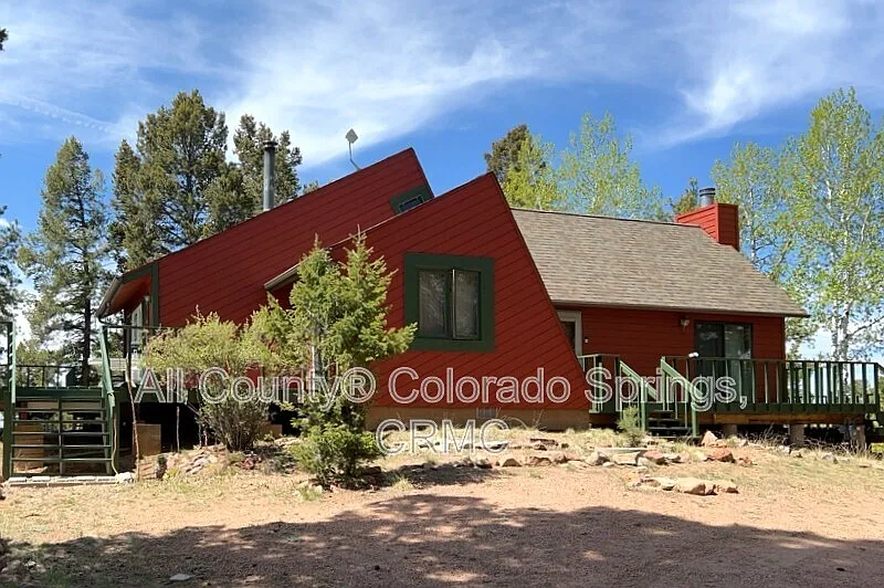 3 bed, 2.0 bath, 1700 sqft, $2,200 — Photo 1