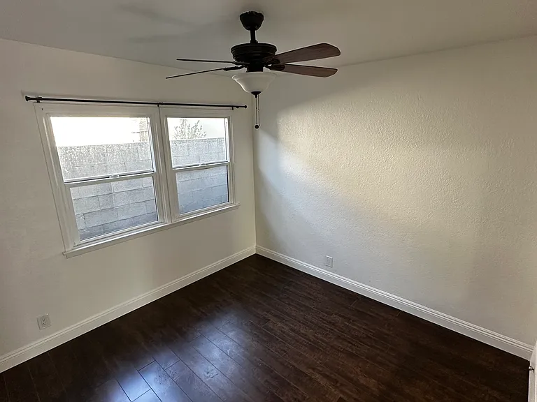 1324 N Avenue 56 — Photo 12