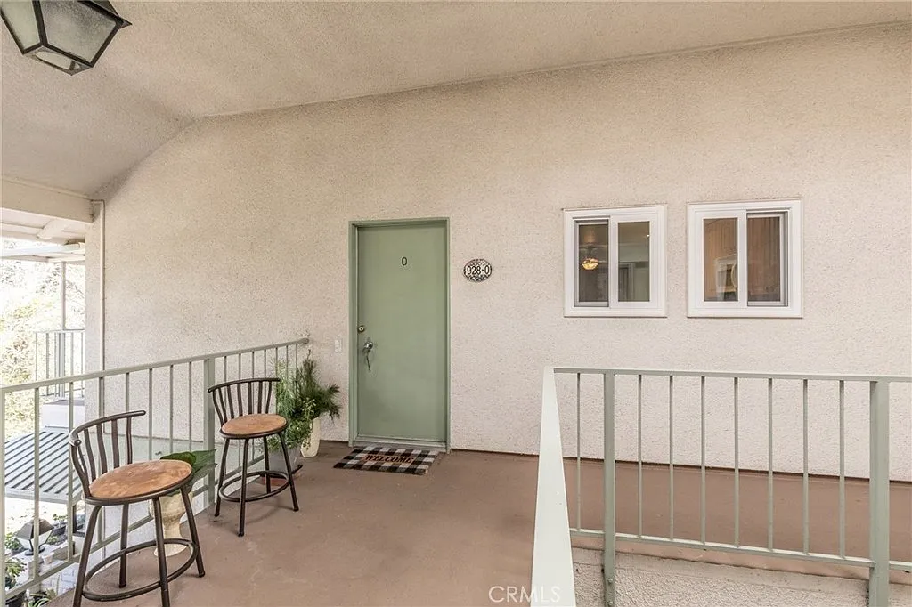 2 bed, 1009 sqft, $3,400 — Photo 4