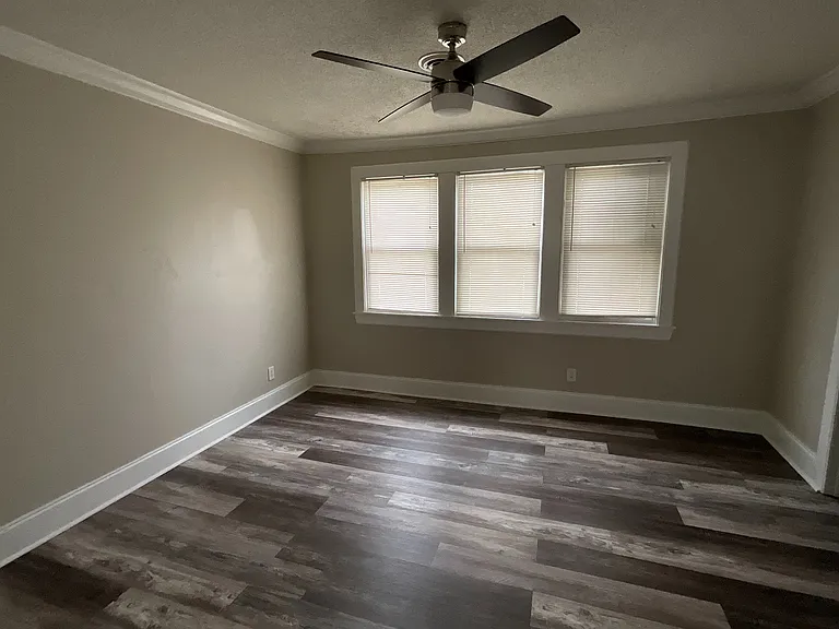Large Garden- Bedroom