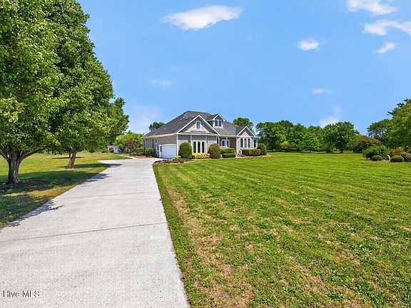 2nd image of 285 Summit Farms Trail