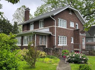 411 Alice Ave, Greenville, IL