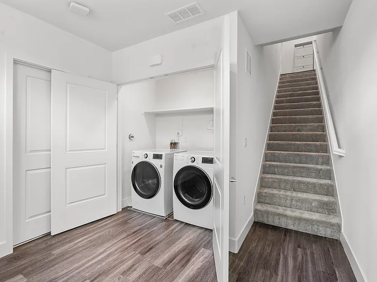 5925 Charlotte Dr #240 — Photo 16