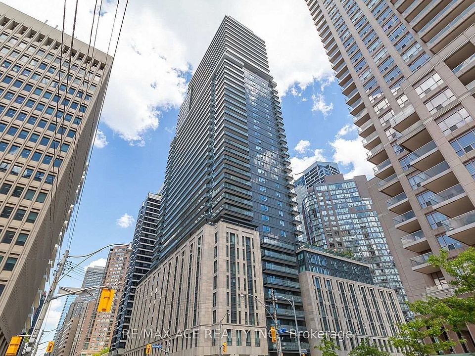 1st image of 955 Bay St #708