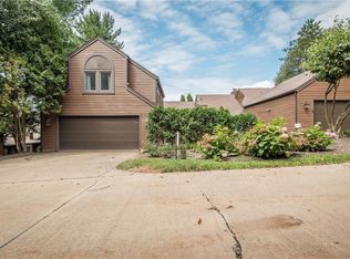 193 Clubside Dr NW, New Philadelphia, OH