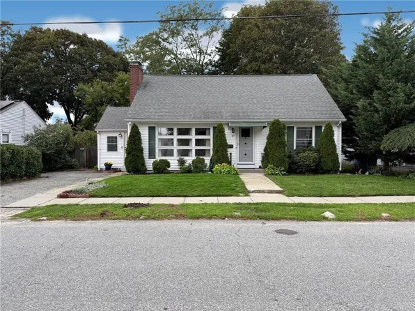 117 Forest Ave, Cranston, RI 02910