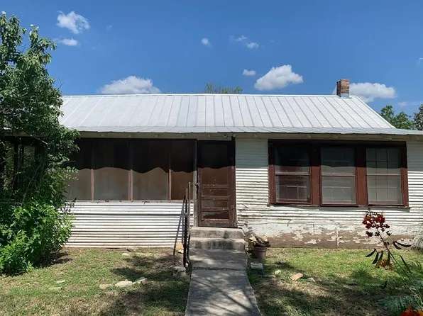 203 N Sweeney St, Brackettville, TX 78832