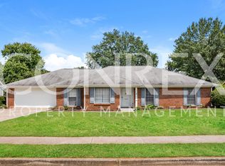 10446 Fielding Dr SW, Huntsville, AL 35803