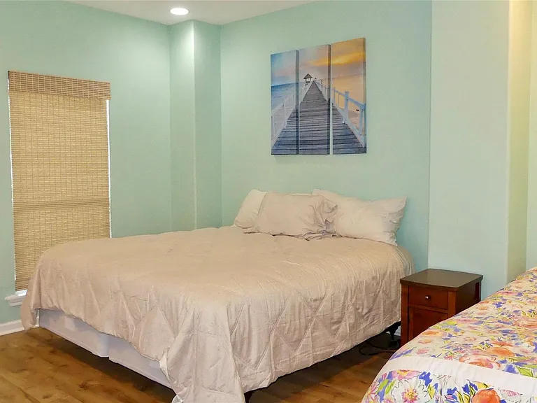 58 Lakeside Dr — Photo 22