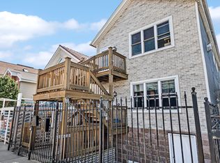 734 N Willard Ct, Chicago, IL 60622