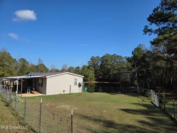 918 Spring Hill Rd, Poplarville, MS 39470