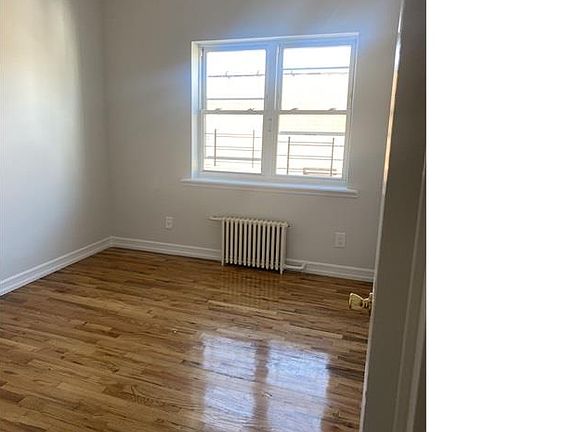 4th image of 845 E 227th St Floor 2