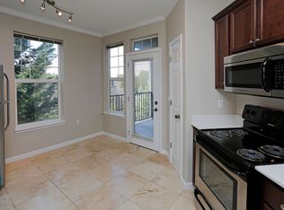 400 Springtree Ln #210, West Linn, OR 97068
