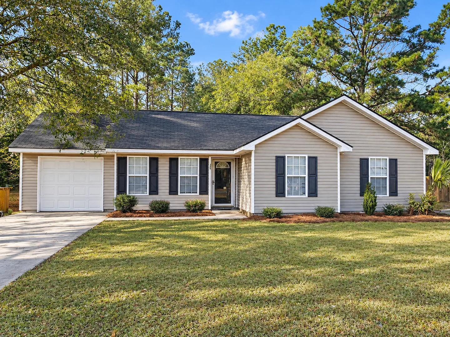 Quiet Neighborhood! 3 bed 2 bath in Rincon, GA — Photo 1