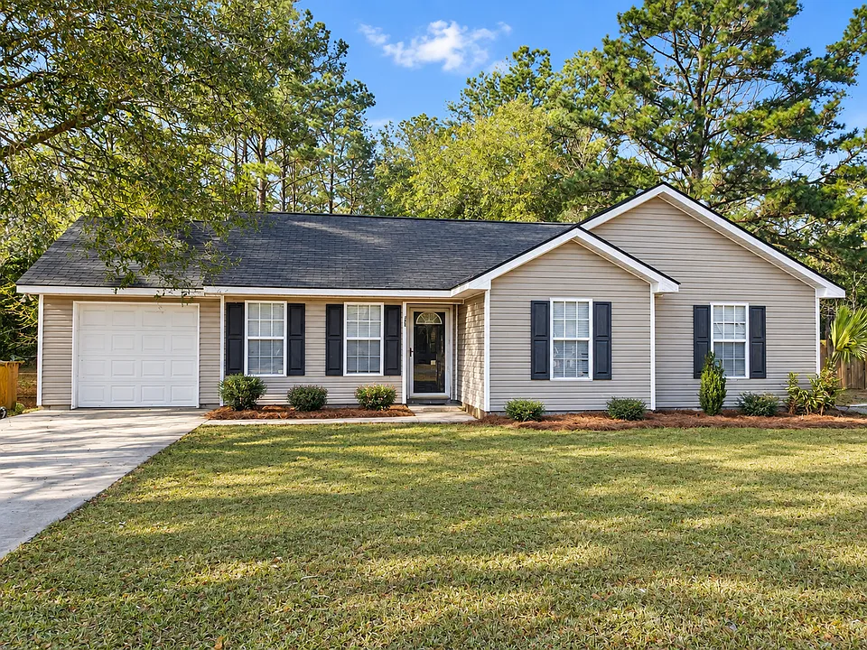 158 High Pointe Dr
