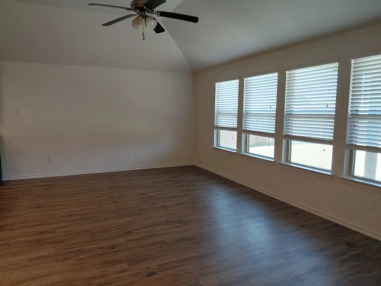 2560 Weatherford Heights Dr — Photo 15