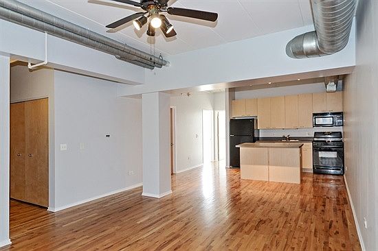4th image of 1430 S Michigan Ave APT 412