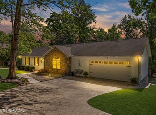 1502 Kathy Cir, Kingston, TN 37763