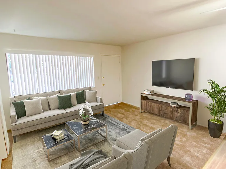 565 N Britton Ave #6 — Photo 1